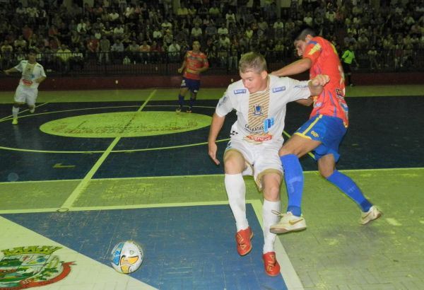 TROFÉU DIFUSORA: Frigorosa/ Copagril/ Nova Santa Rosa Futsal joga