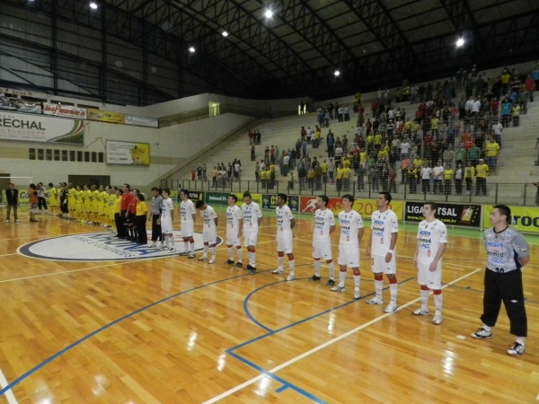 CAMISA 1 - FUTSAL: Orlândia e Joinville vencem fora de casa no