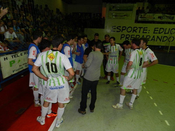 Olho na Bola - NotíciasBrilha Inox e Quatro Pontes iniciam hoje decisão do  Troféu Difusora